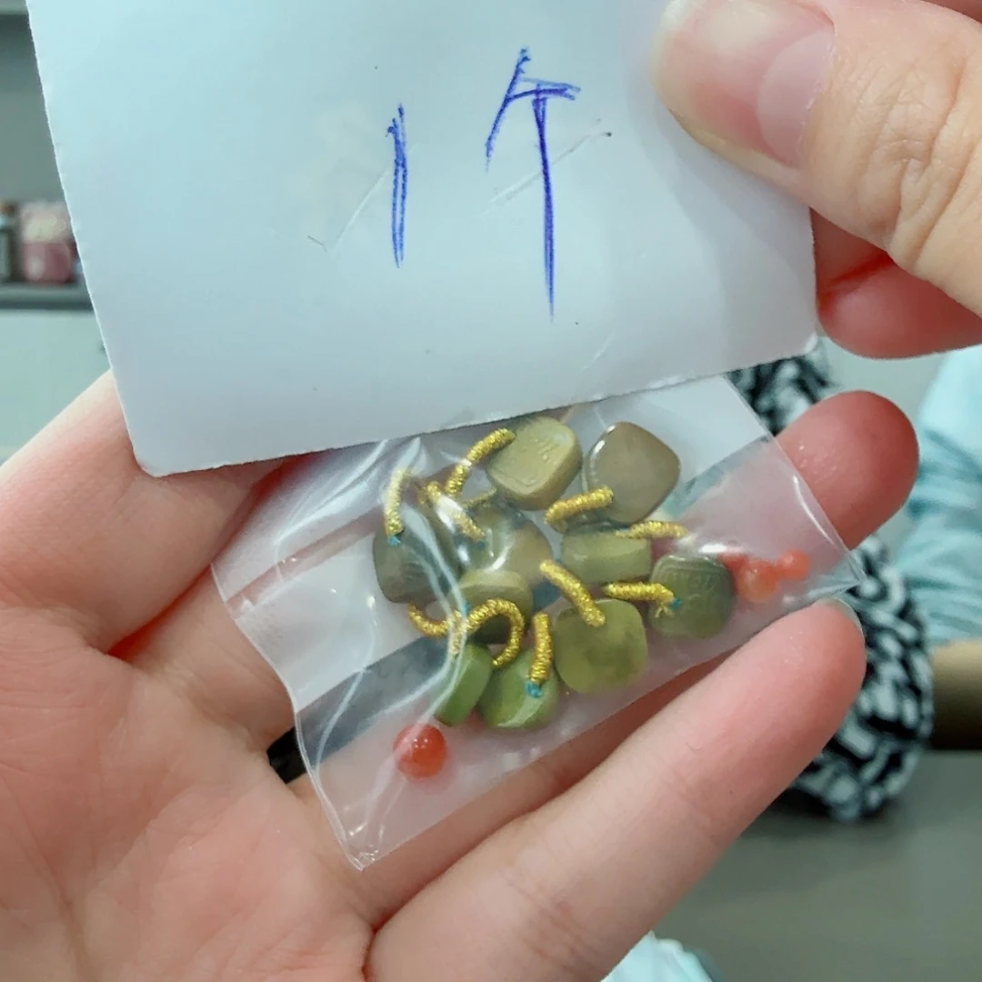 南红玛瑙未镶嵌珠宝奇石