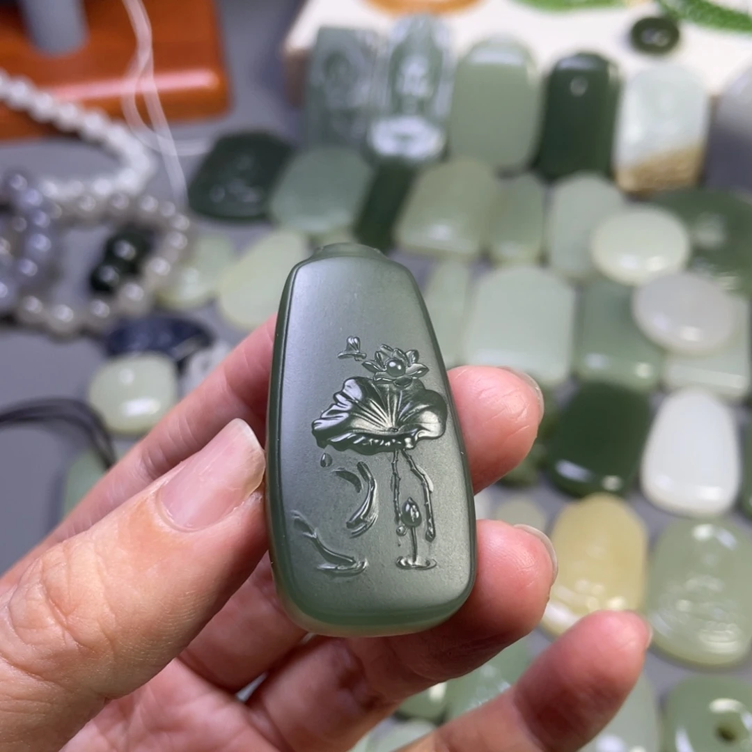 和田玉未镶嵌颈饰小*乐