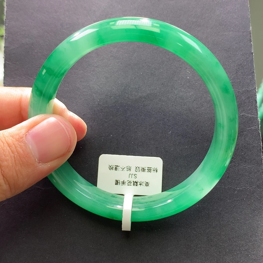 石英质玉未镶嵌手镯