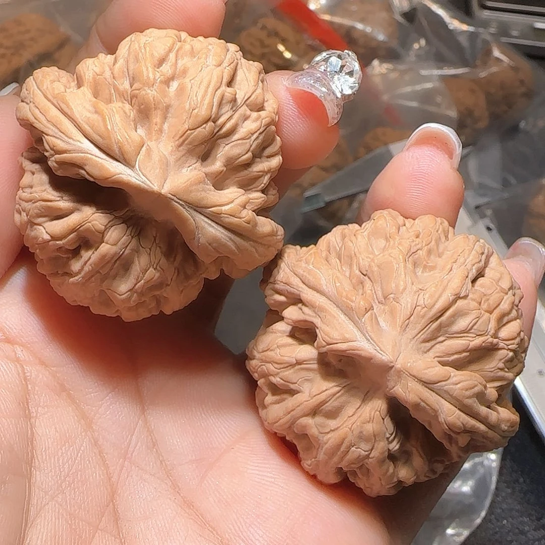 文玩核桃吊坠43全品红锦鲤