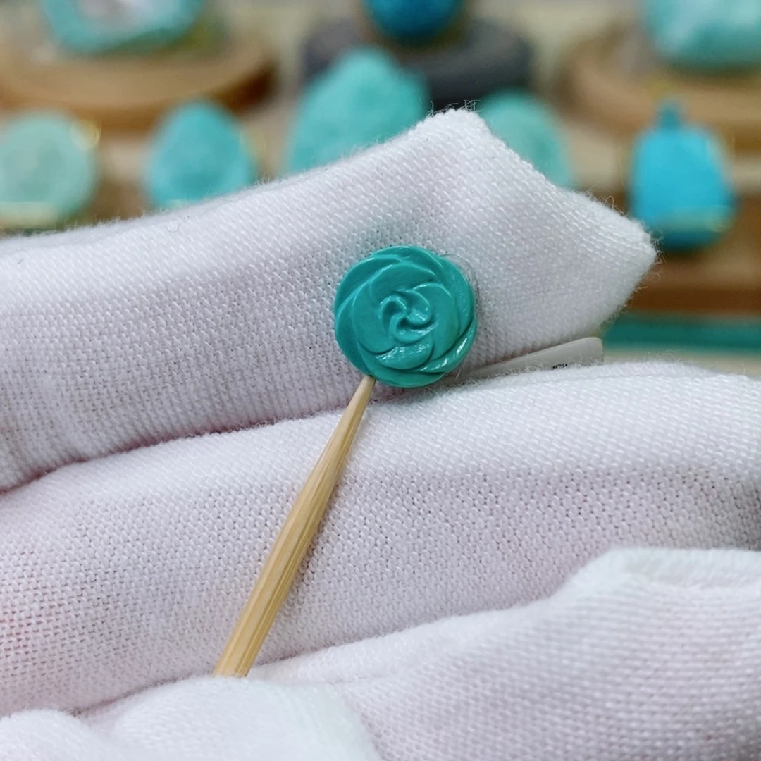 未镶嵌绿松石珠宝奇石