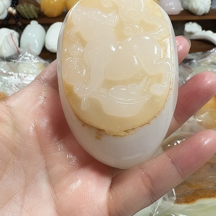 寒***浓砖雕石头手把件不退不换