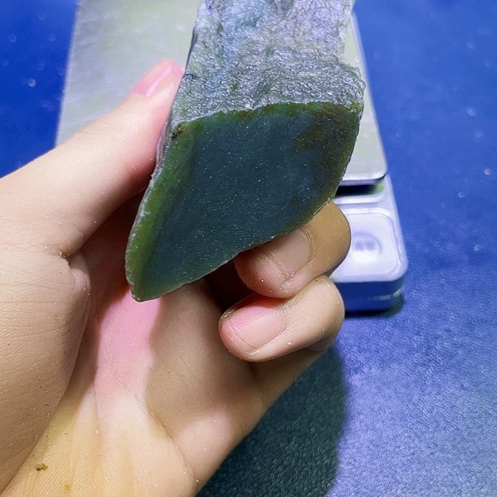 未镶嵌和田玉（糖玉）珠宝半成品