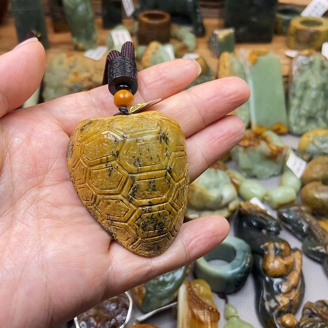 岫岩河磨玉（透闪石质玉）未镶嵌珠宝奇石糯*