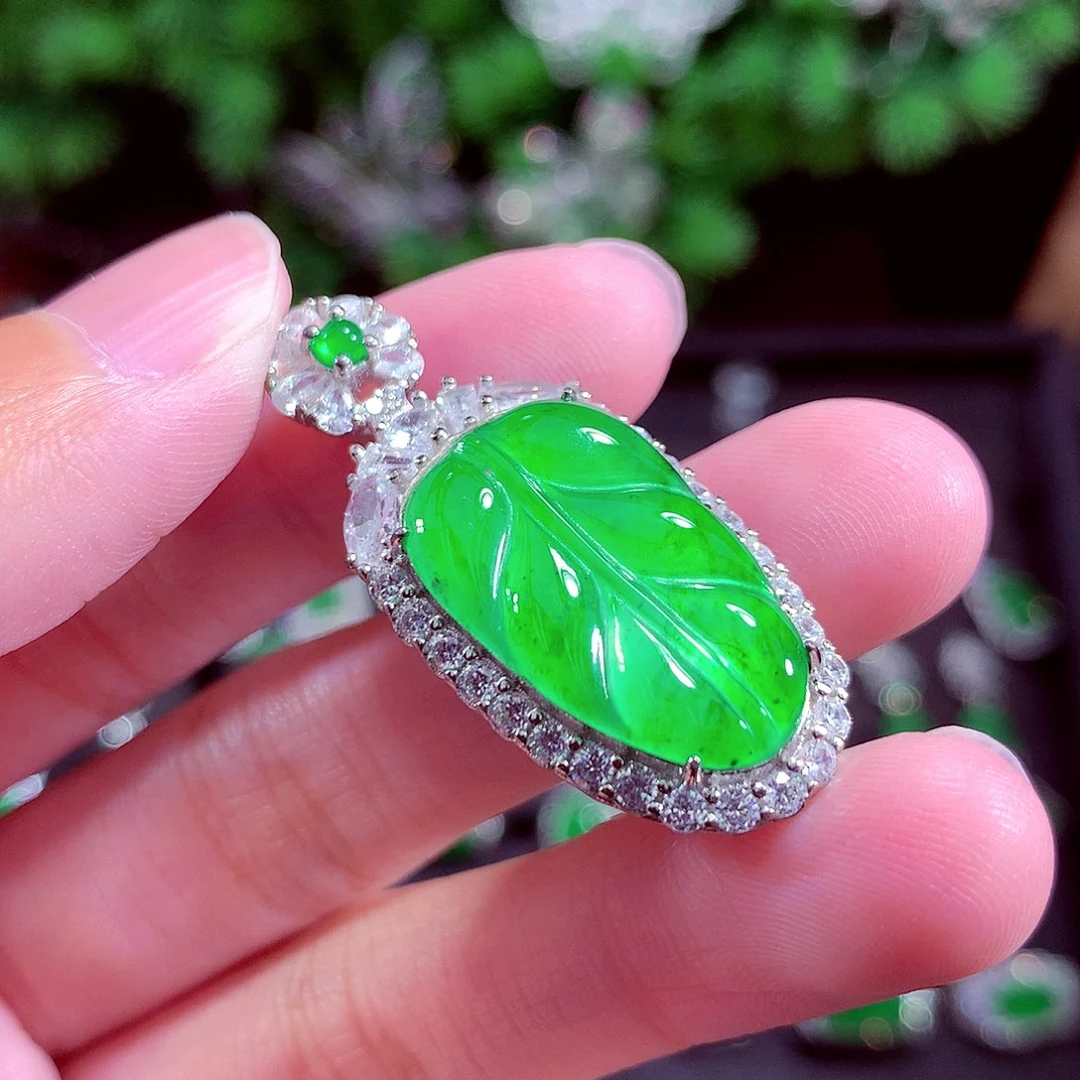 颈饰未镶嵌翡翠天然