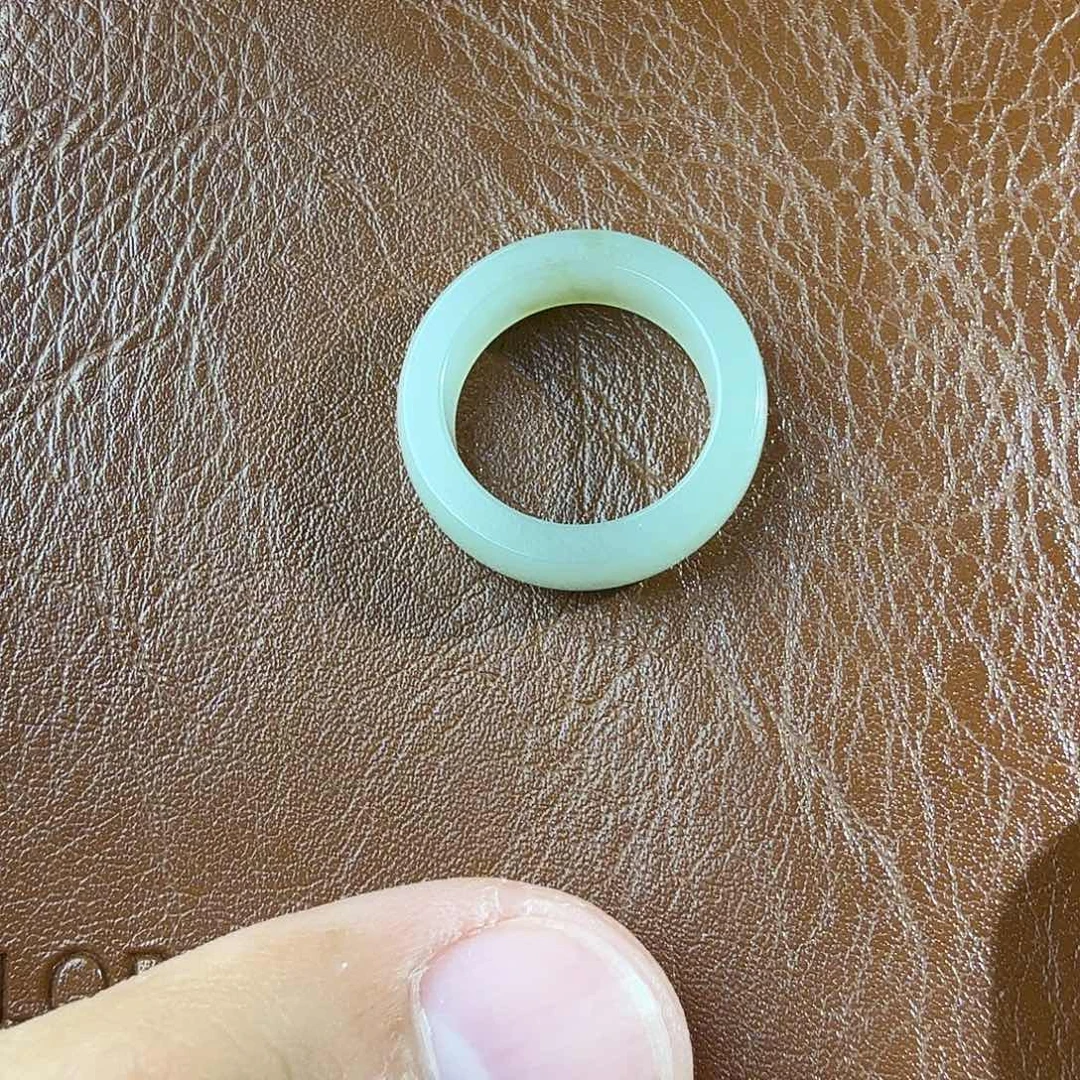 和田玉未镶嵌戒指