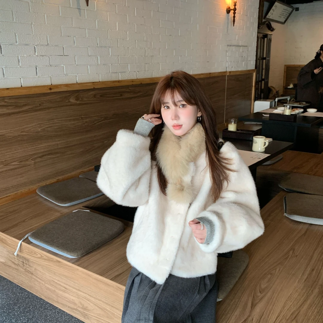 Berry 喜你而欢大庞定制 奶油白色圆领毛毛外套慵懒宽松短款上衣