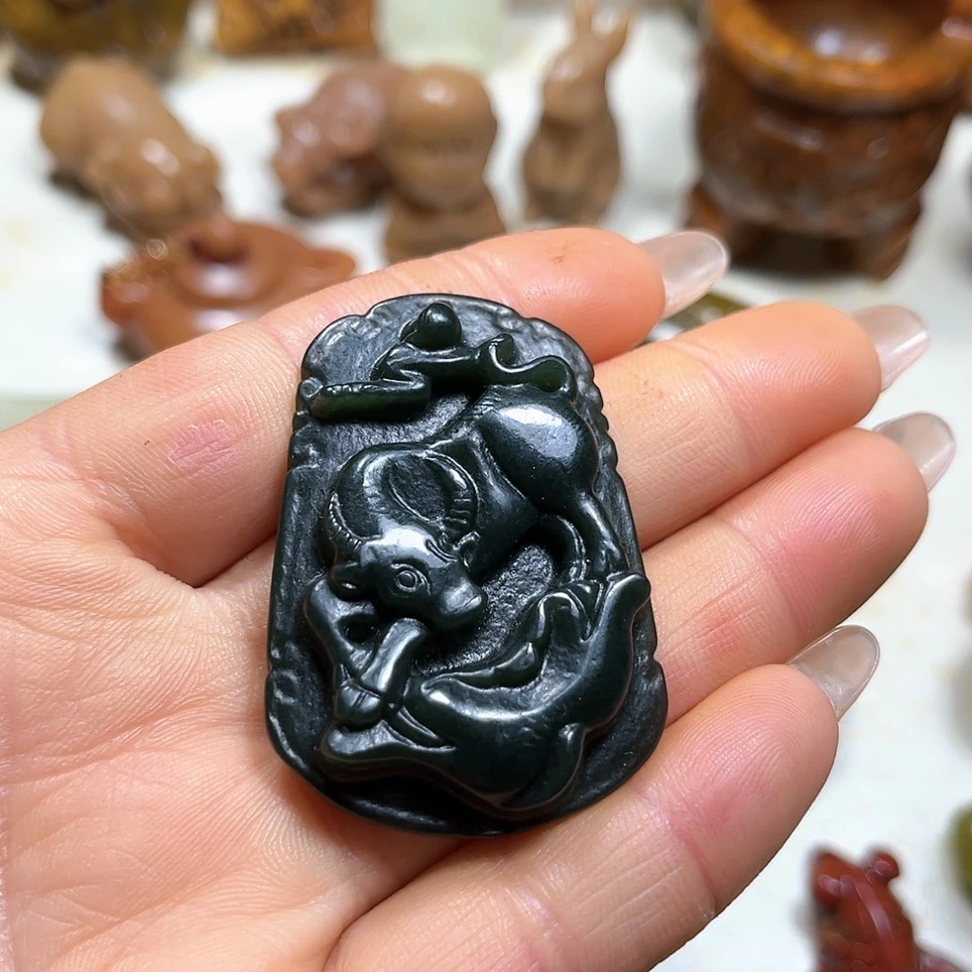 白玉菩提吊坠白玉菩提吊坠