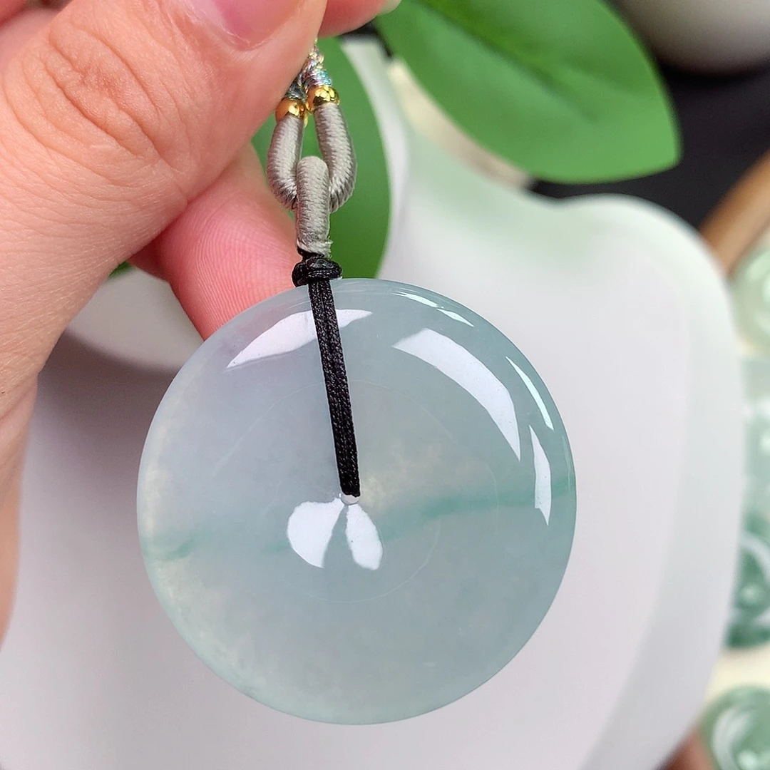 颈饰未镶嵌翡翠平安扣 34.9x6.3mm