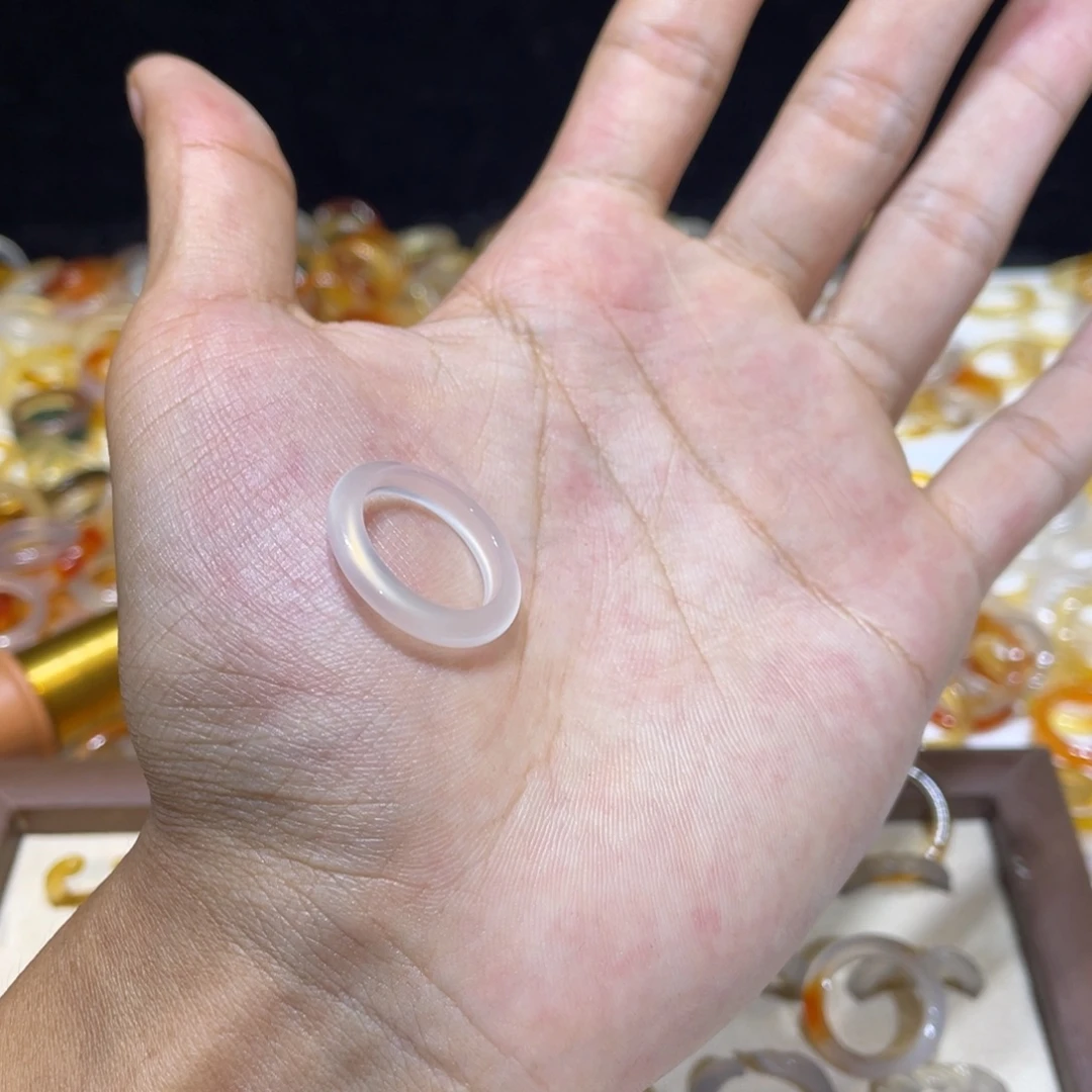 玛瑙/玉髓未镶嵌戒指76号港14 默认瑕疵