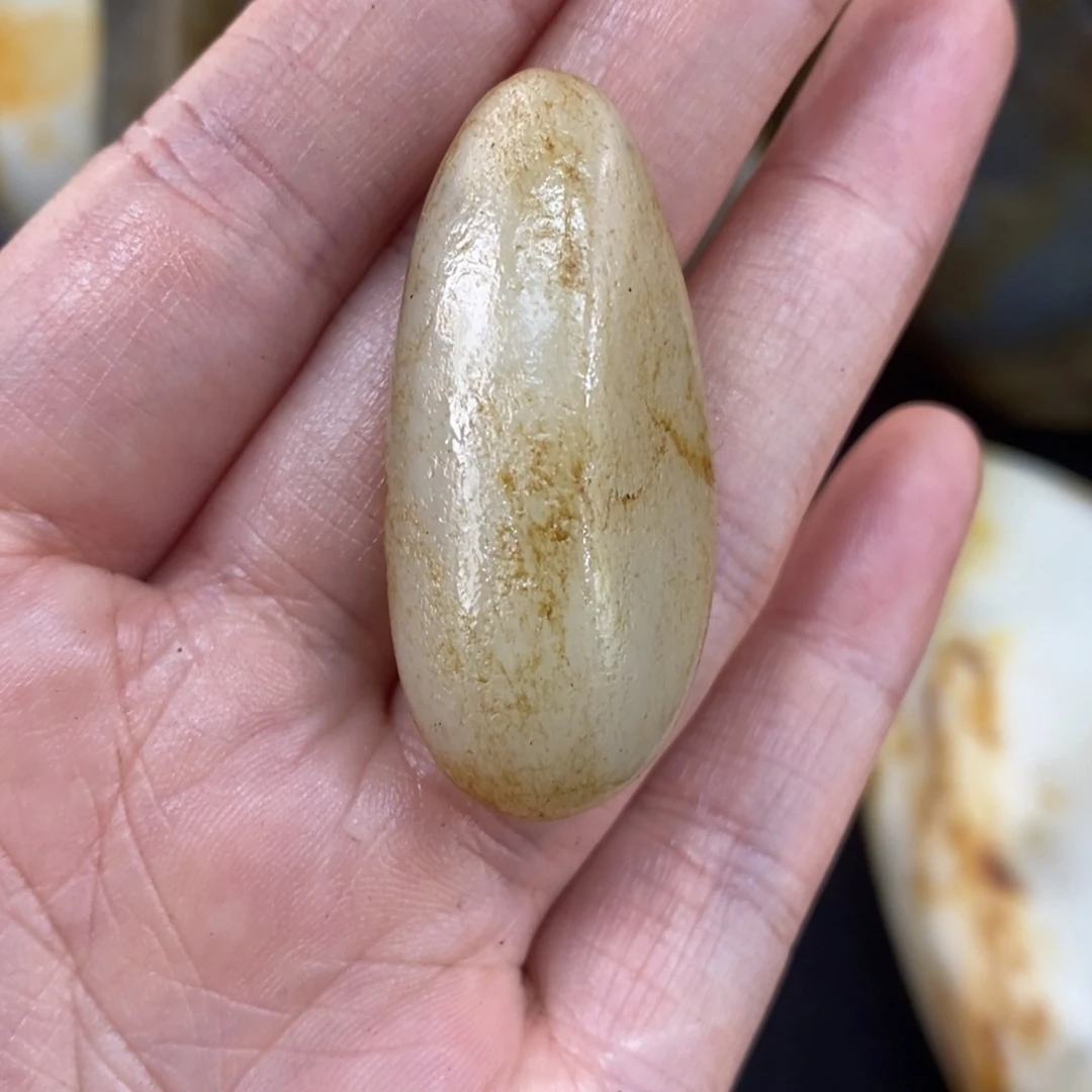 未镶嵌和田玉（糖玉）挂件
