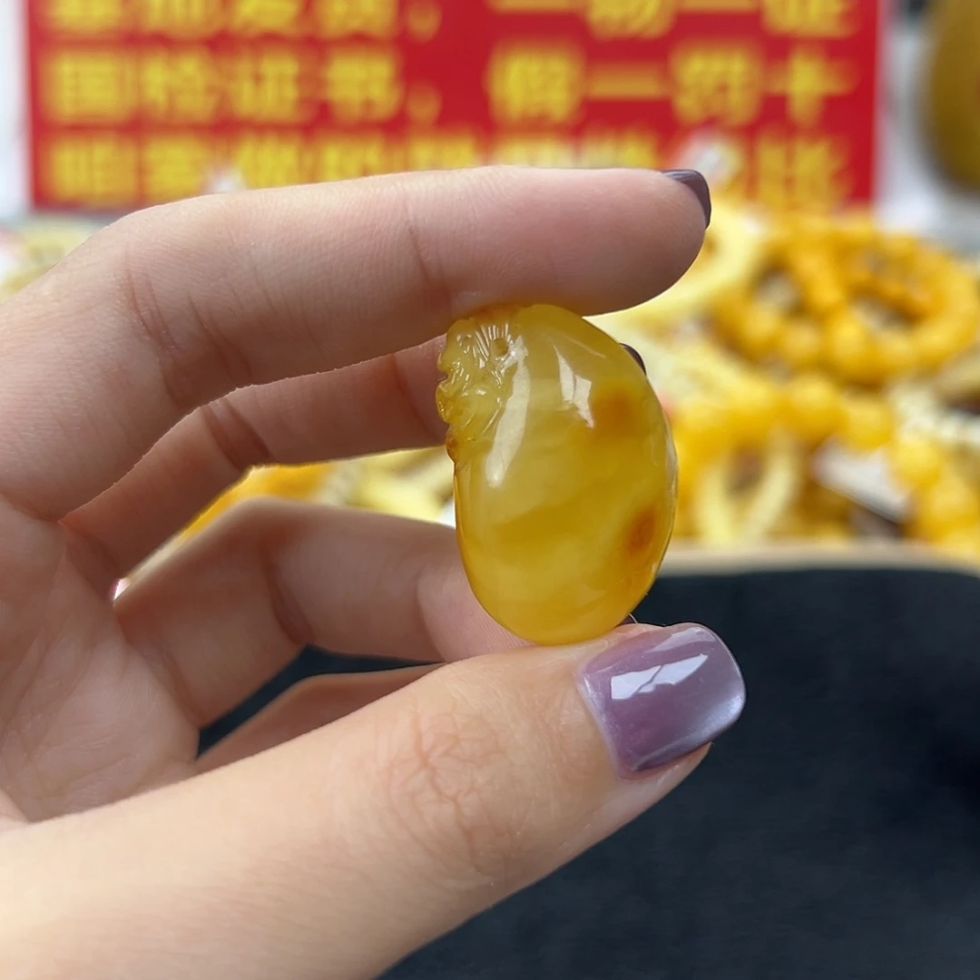 琥珀未镶嵌珠宝奇石