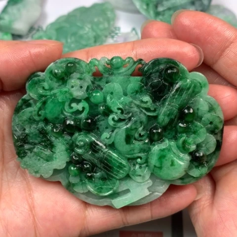 定制翡翠未镶嵌翡翠