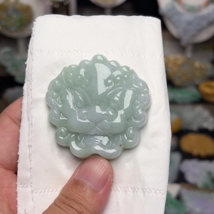 翡翠未镶嵌颈饰吊坠