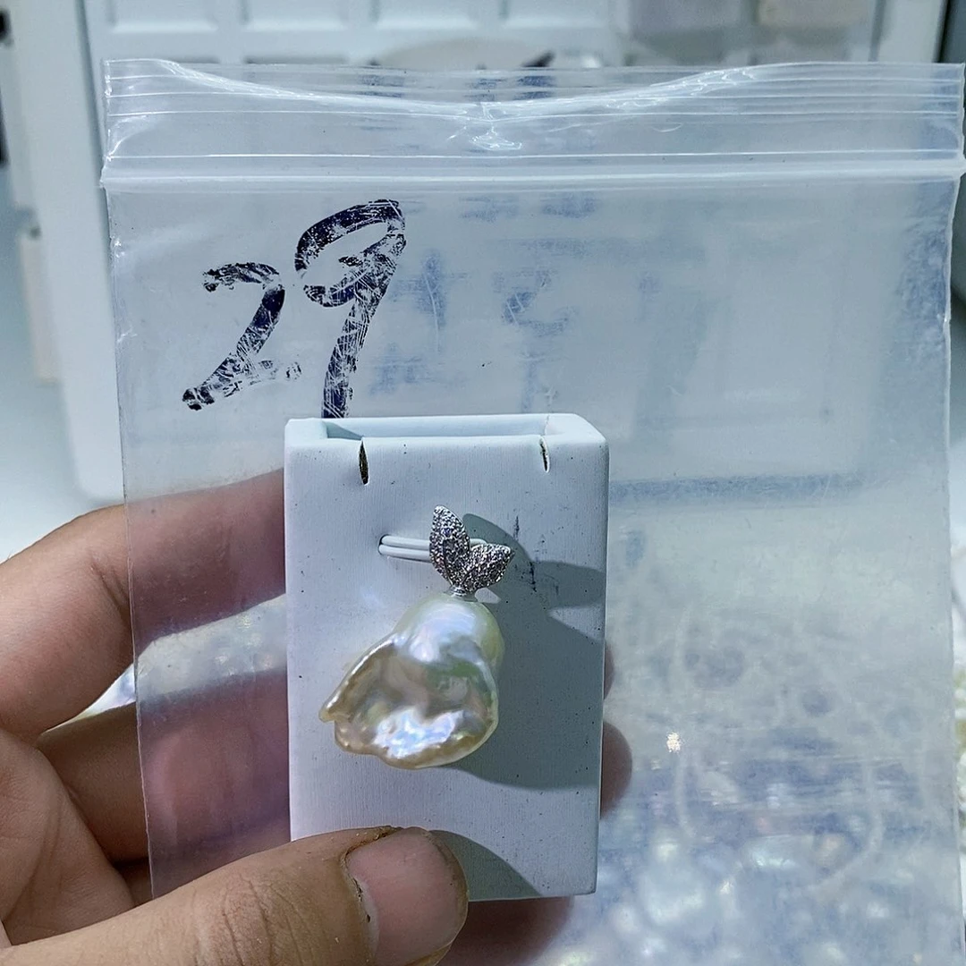 淡水珍珠合金颈饰