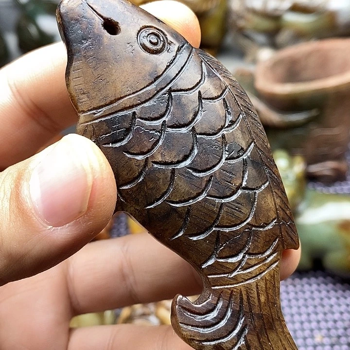 未镶嵌蛇纹石玉颈饰