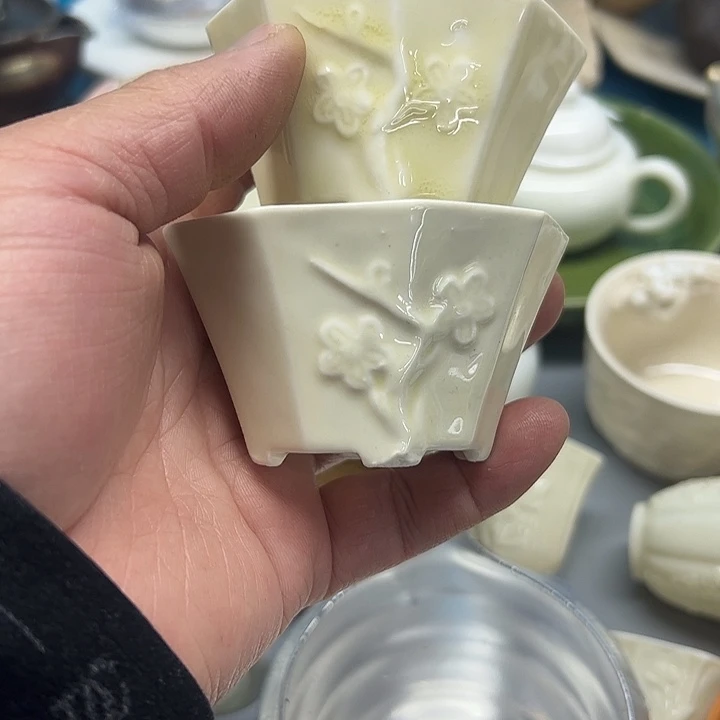 徽瑕………………………..2只