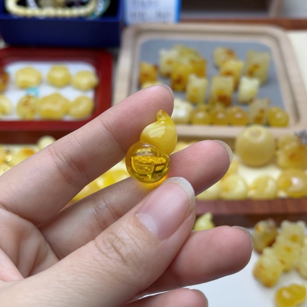【闪购商品】蜜蜡裸石未镶嵌配饰