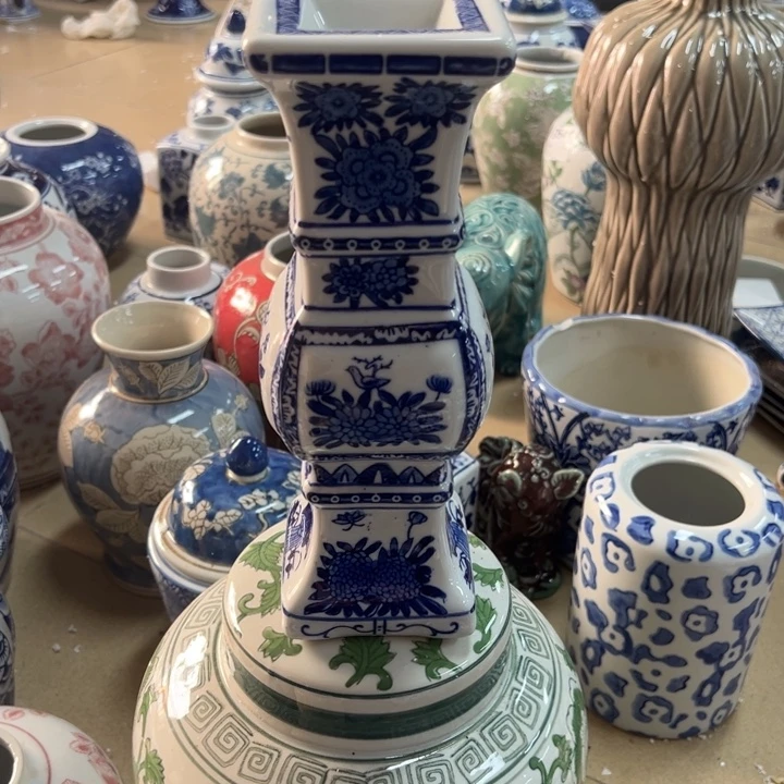 瓷片微瑕陶罐。。。。。。。。。。。。。。