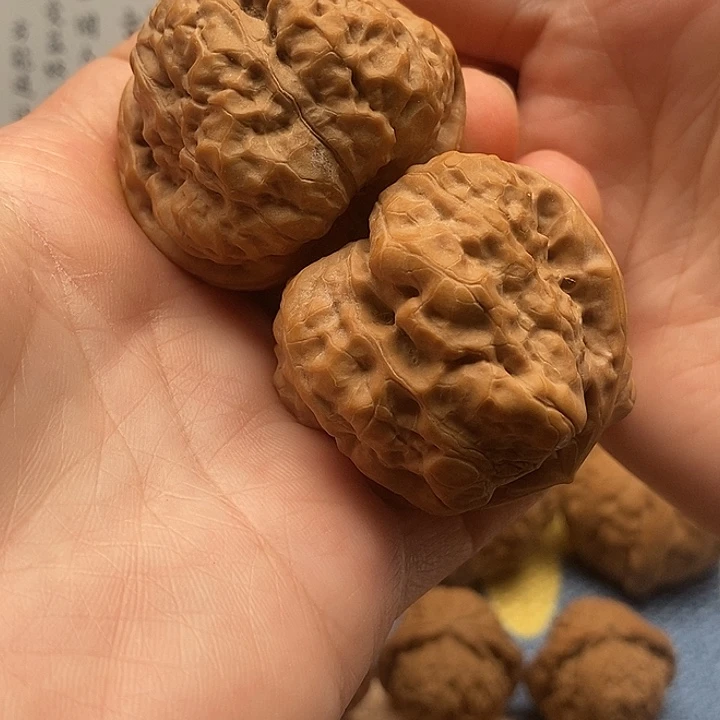 文玩核桃把件蛤蟆头骨等部位用