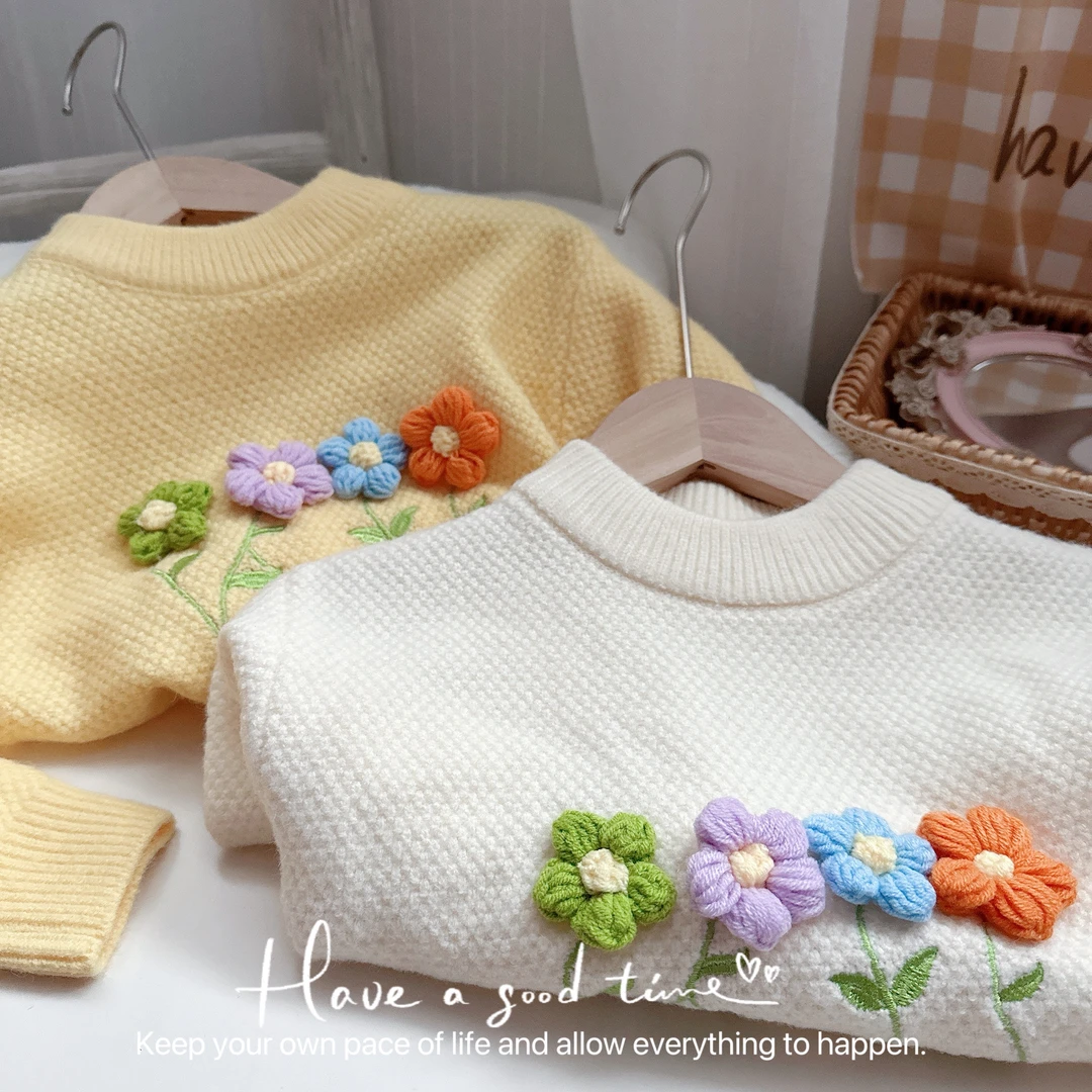 5066 女童冬季圆领套头刺绣字母小花朵针织打底毛衣 NO 退换