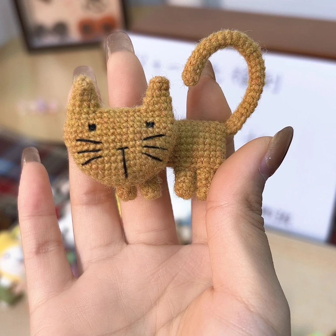 针织品手工钩织玩偶猫胸针