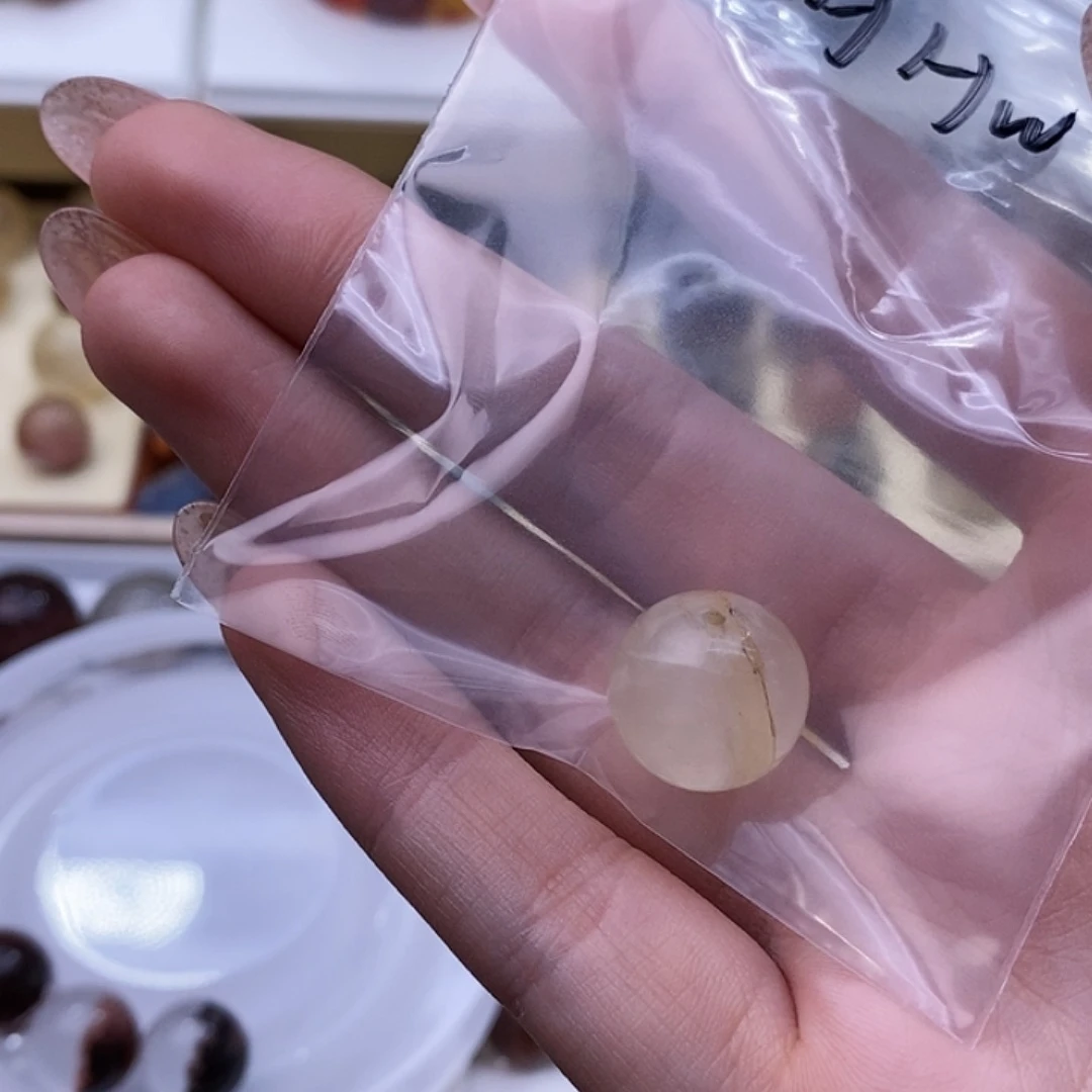 水晶颈饰未镶嵌胡**w，