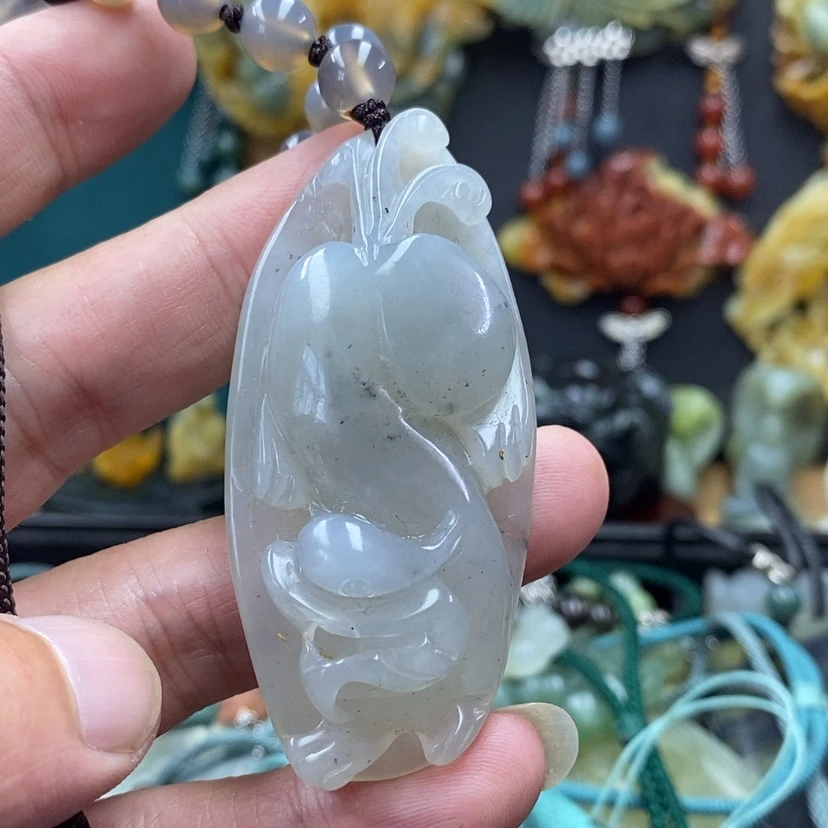 【闪购商品】蛇纹石玉未镶嵌吊坠