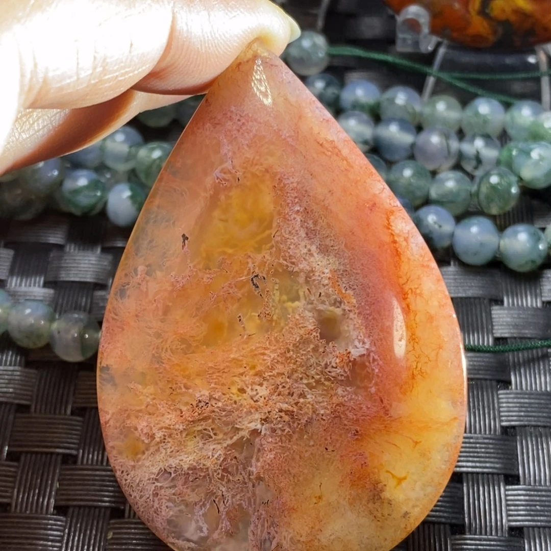 玛瑙/玉髓颈饰未镶嵌