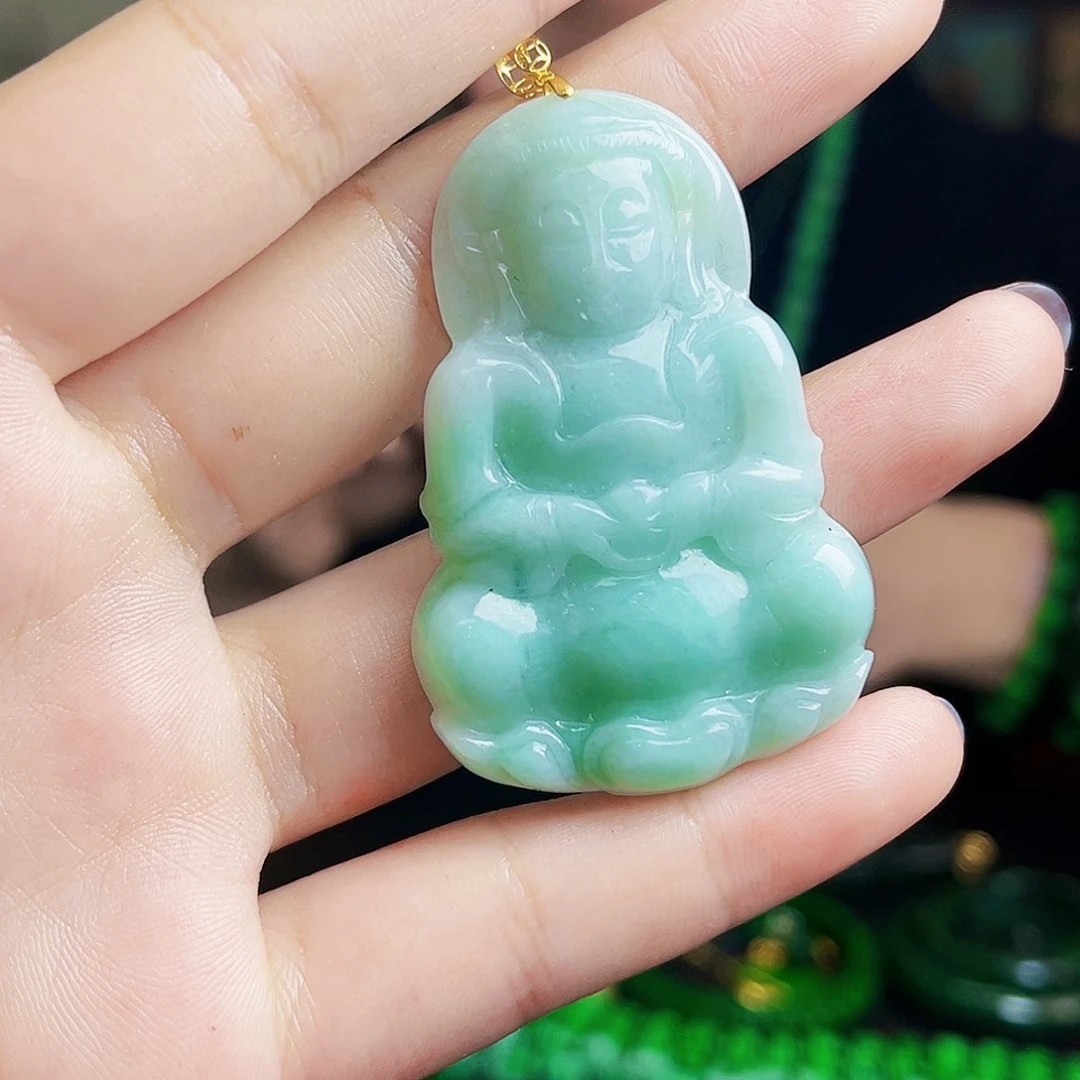 颈饰18K金镶嵌翡翠多样性