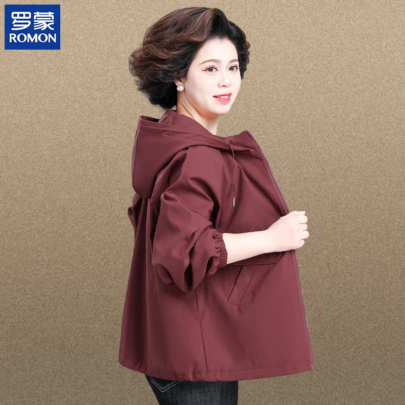 罗蒙名牌妈妈秋装上衣中老年女纯色连帽外套新款秋季妈妈秋装外套