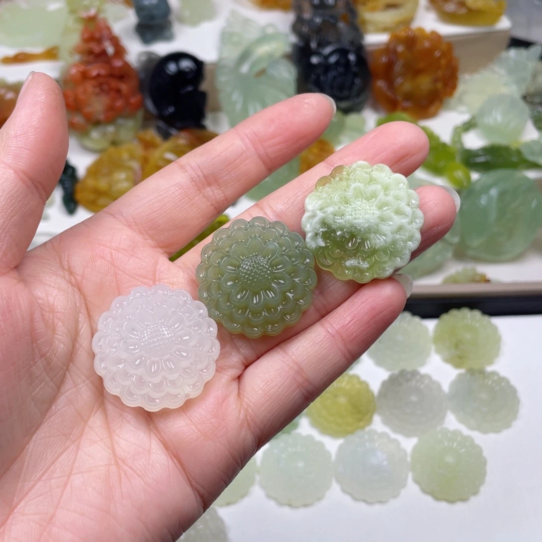 微***晓蛇纹石玉未镶嵌颈饰