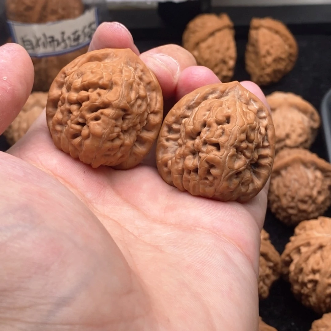 文玩核桃吊坠H*金字塔