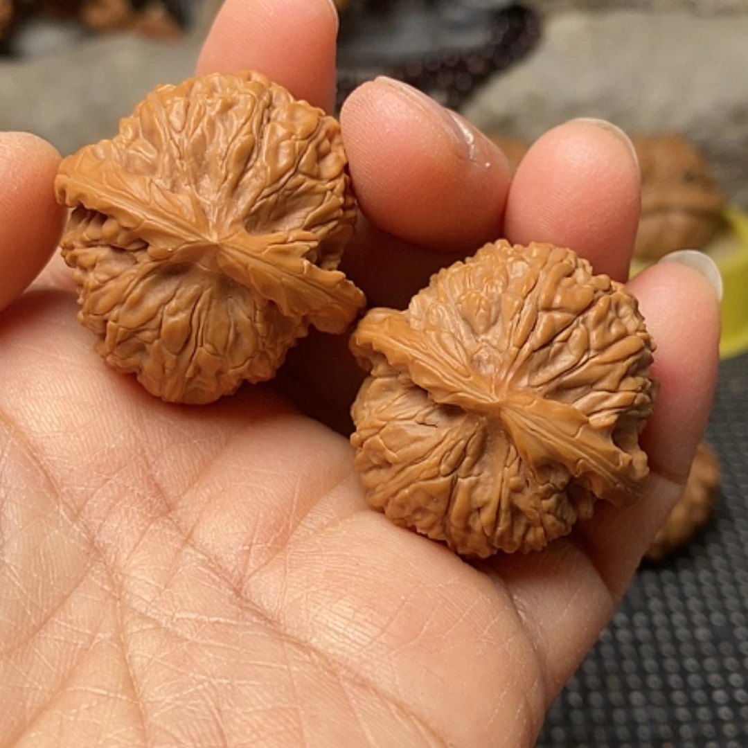 【闪购商品】把件文玩核桃球白