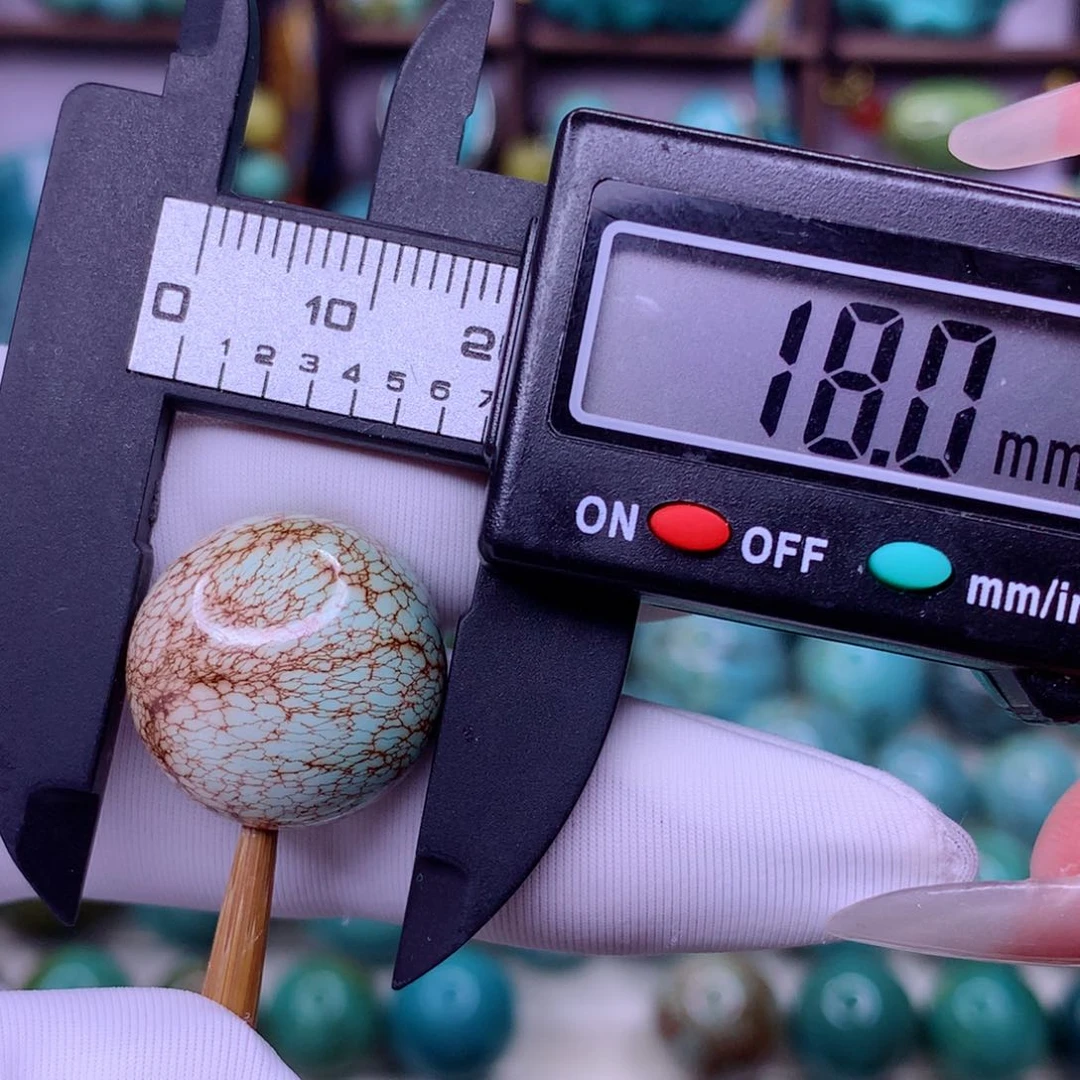 未镶嵌绿松石原矿