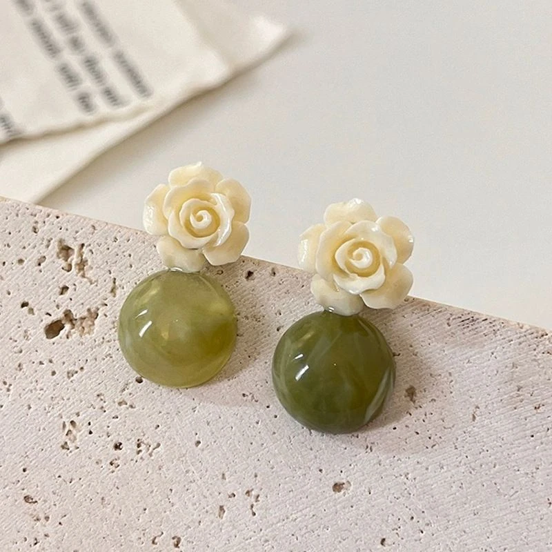 合金耳饰 山茶花耳钉高级感气质法式耳环轻奢小众设计感耳钉耳饰