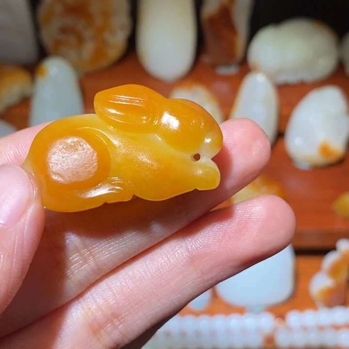 浮***尘颈饰未镶嵌和田玉