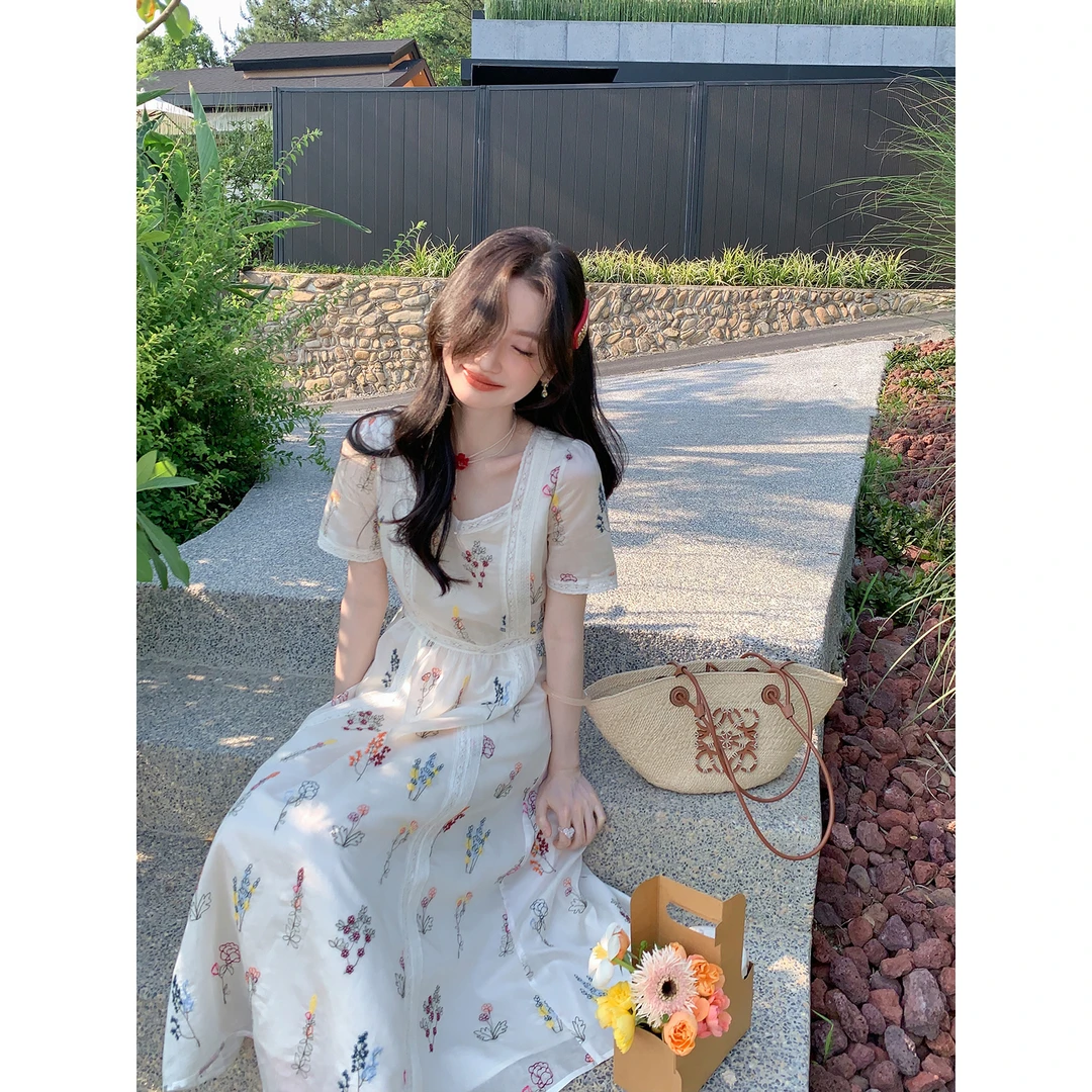 花栗鼠小姐2号店 繁花入夏连衣裙 重工法式碎花小衫 连衣裙