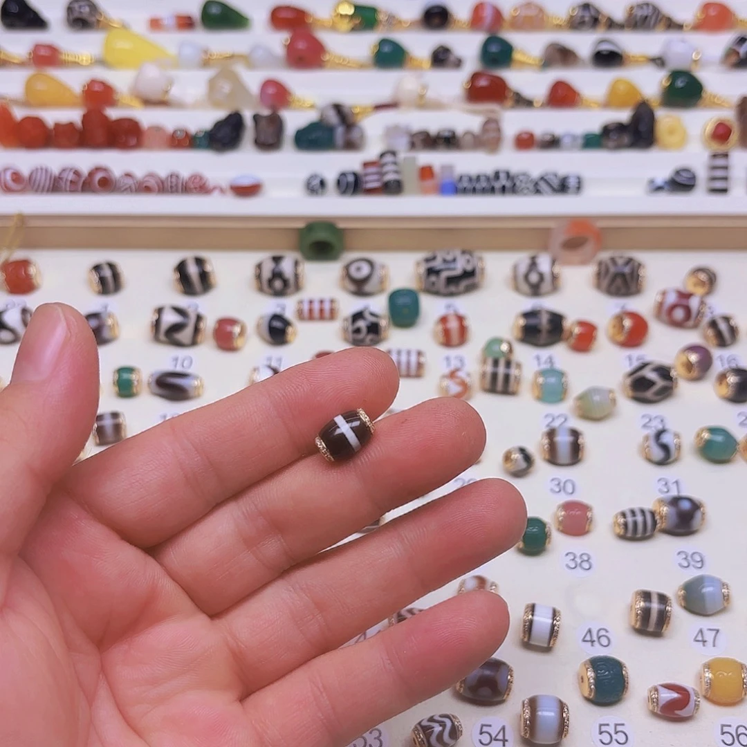 L***y未镶嵌隔珠玛瑙/玉髓