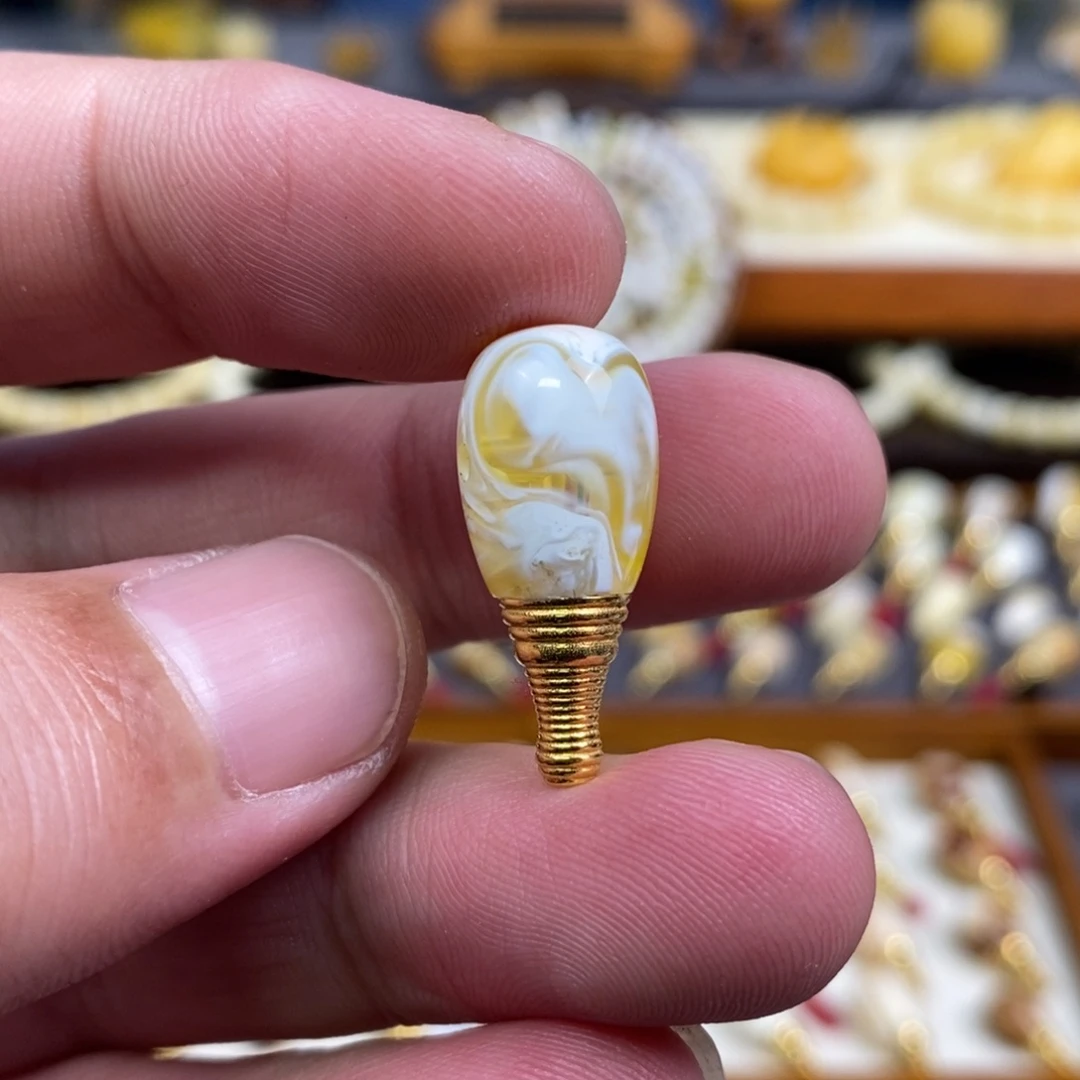 蜜蜡未镶嵌裸石配饰金瓷白三通尺寸10.9