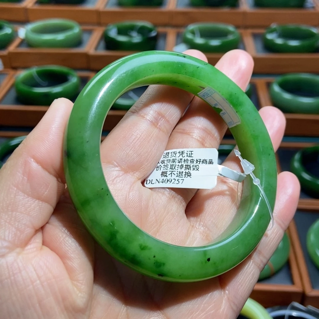 和田玉（碧玉）未镶嵌手镯阳绿5657