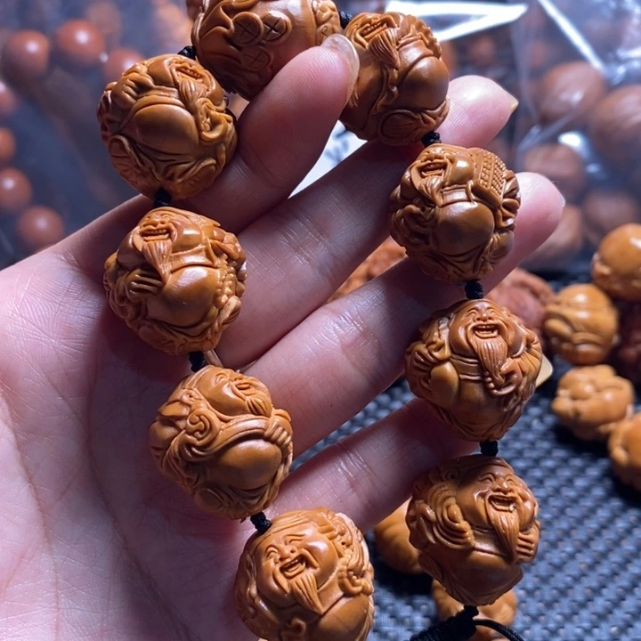 橄榄核吊坠细**风八宝财神