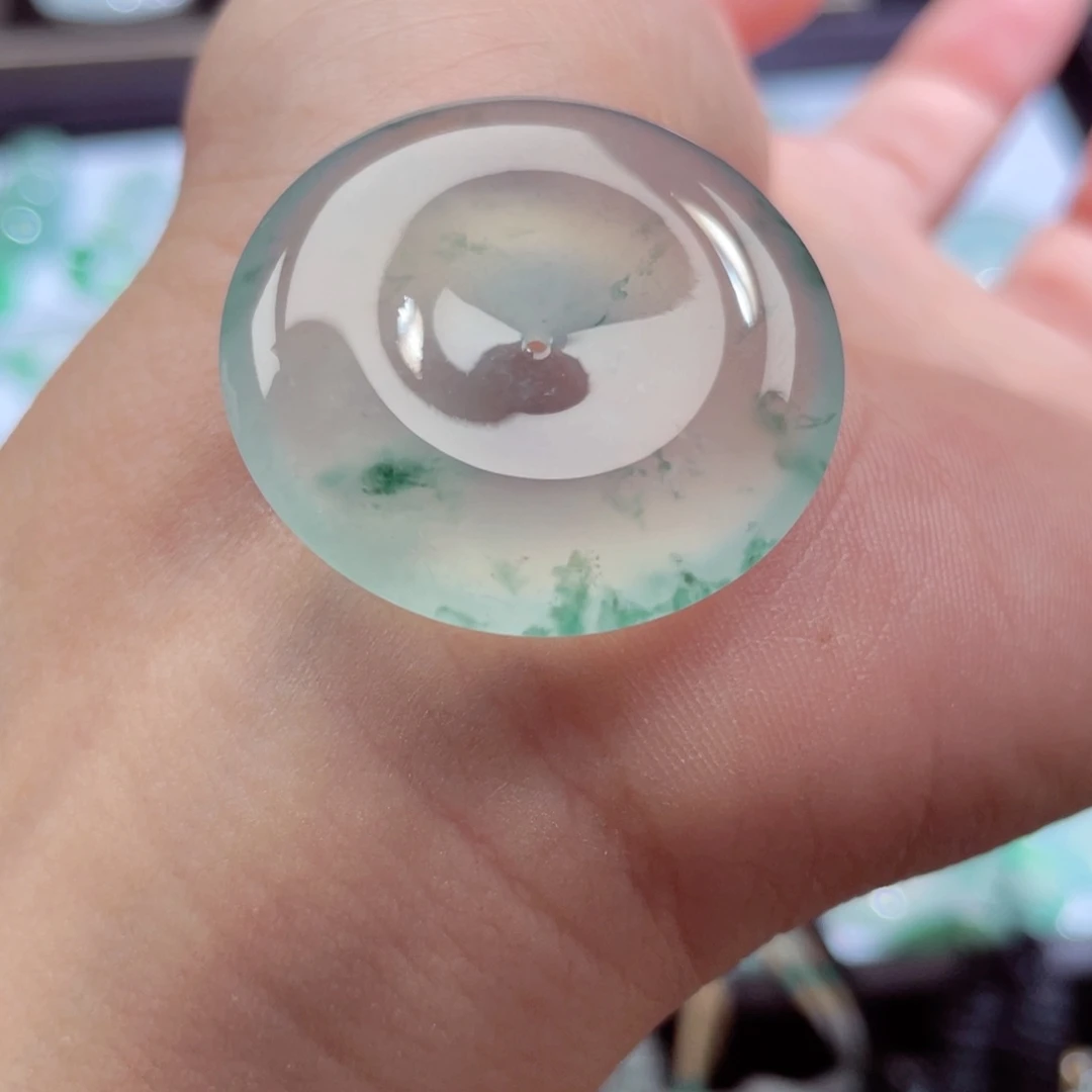 颈饰未镶嵌翡翠平安扣