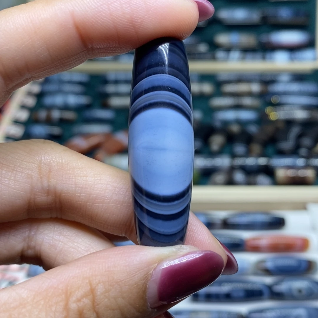 笑***傲玛瑙/玉髓未镶嵌珠宝半成品