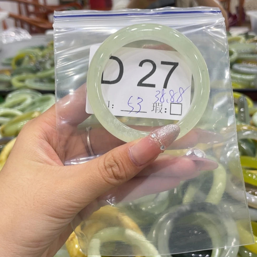 未镶嵌蛇纹石玉颈饰水*绒