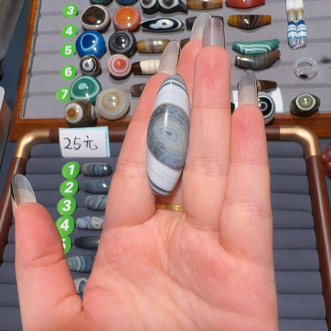 珂***…玛瑙/玉髓未镶嵌珠宝半成品