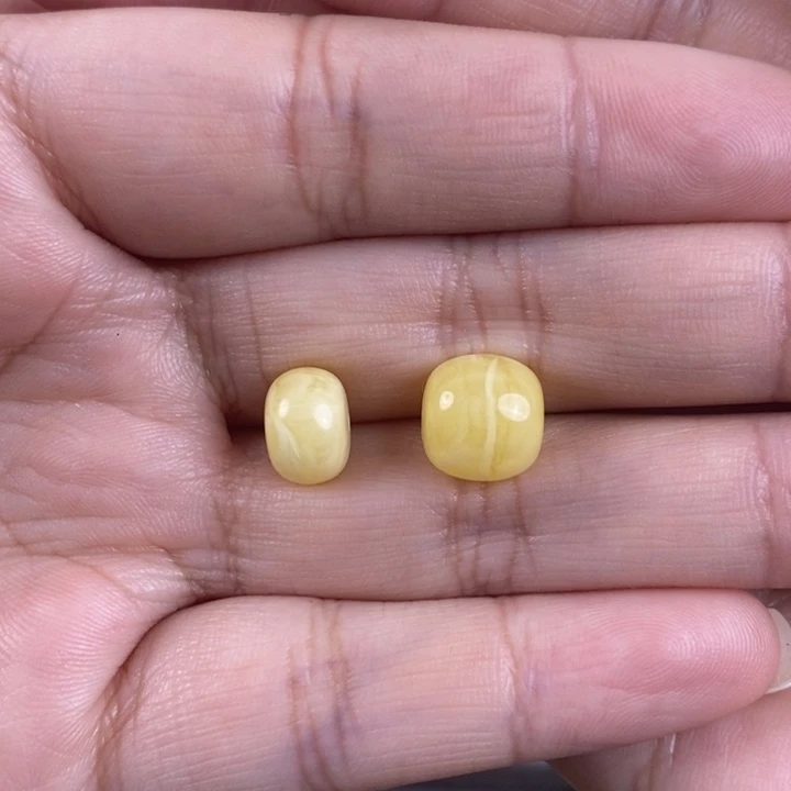 琥珀裸石未镶嵌边*头琥珀蜜蜡2