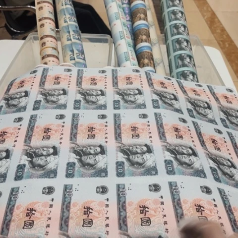 8***圈塑料不会因为别人不开心就去