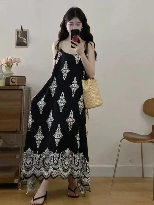 XPP300斤特体大码撞色度假风不规则吊带连衣裙女遮肉显瘦长裙803