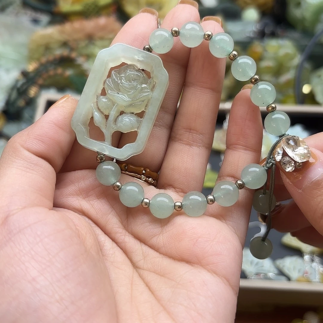 蛇纹石玉未镶嵌吊坠